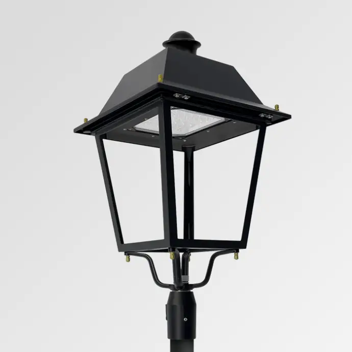Lanternier Carandini modèle CPF avec fixation verticale 3/4 GAS et finition supérieure, luminaire LED décoratif pour zones urbaines