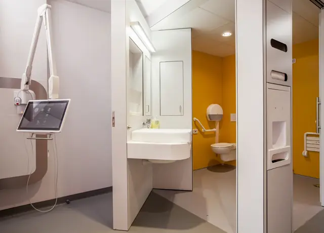 Salle de soins éclairée en LED, CHU de Liège