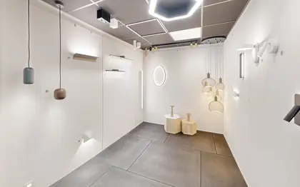 Showroom Win4LED, couloir d'exposition